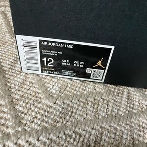 Air Jordan 1 Mid Black Sneakers US12